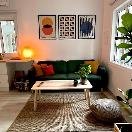 Ground Floor Apartment *